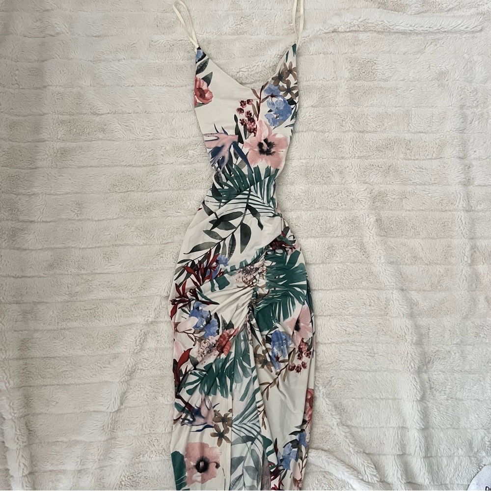 - floral spaghetti strap baby doll maxi dress